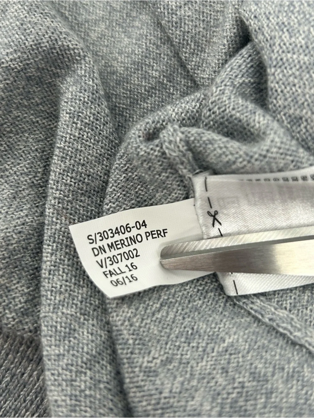 Banana Republic Italian Merino Wool V-Neck Sweater Gray L